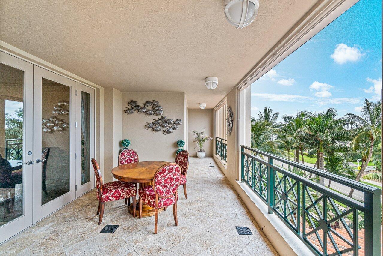 LUXURIA CONDO - Residential