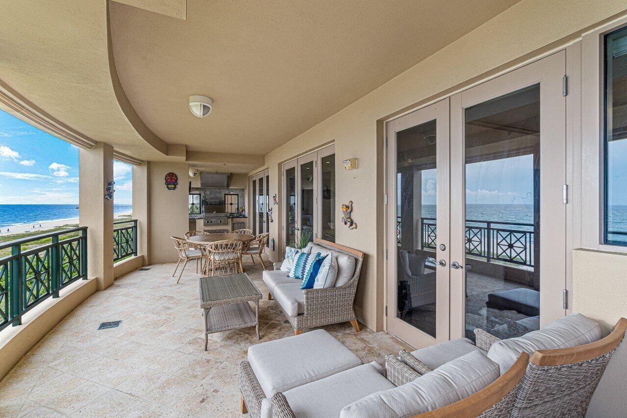 LUXURIA CONDO - Residential