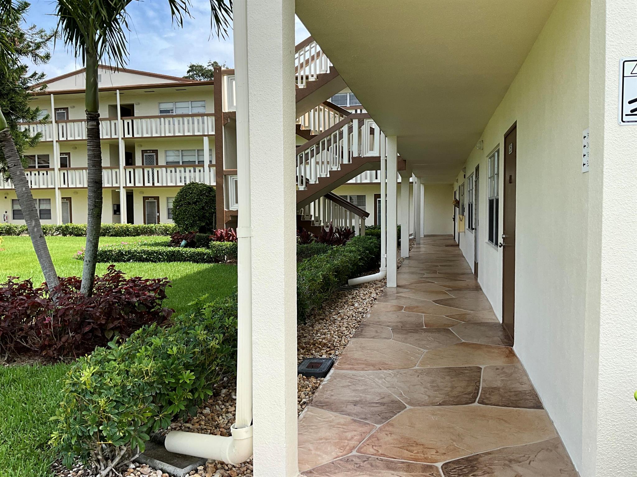 347 Mansfield I Building I
