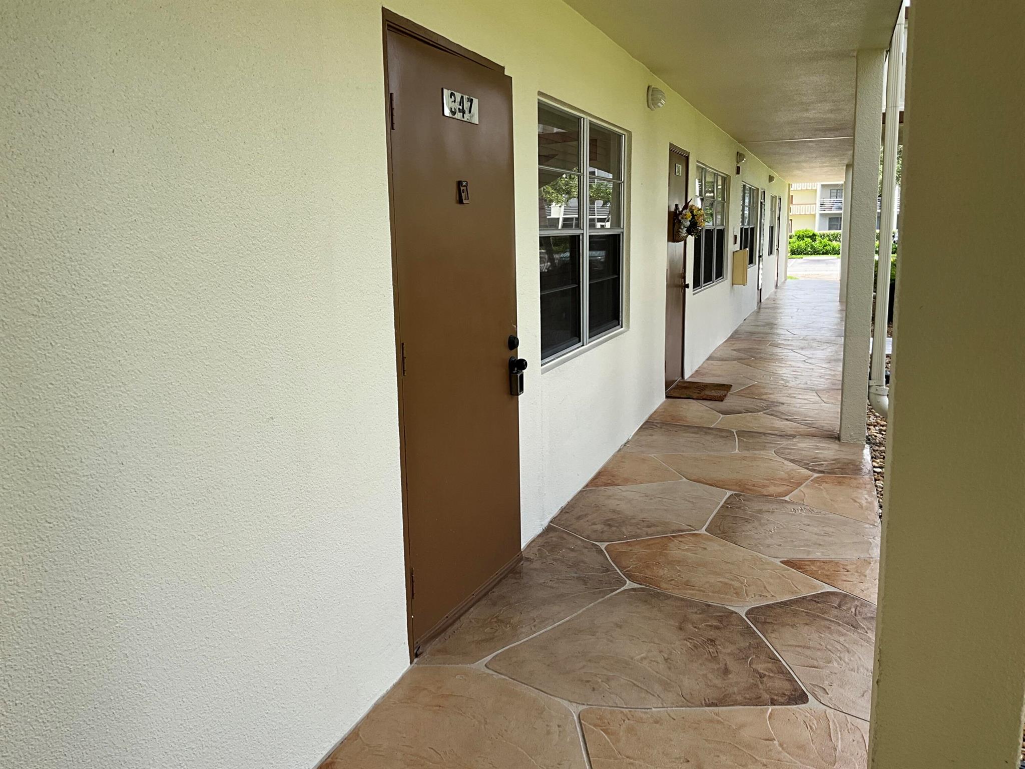 347 Mansfield I Building I