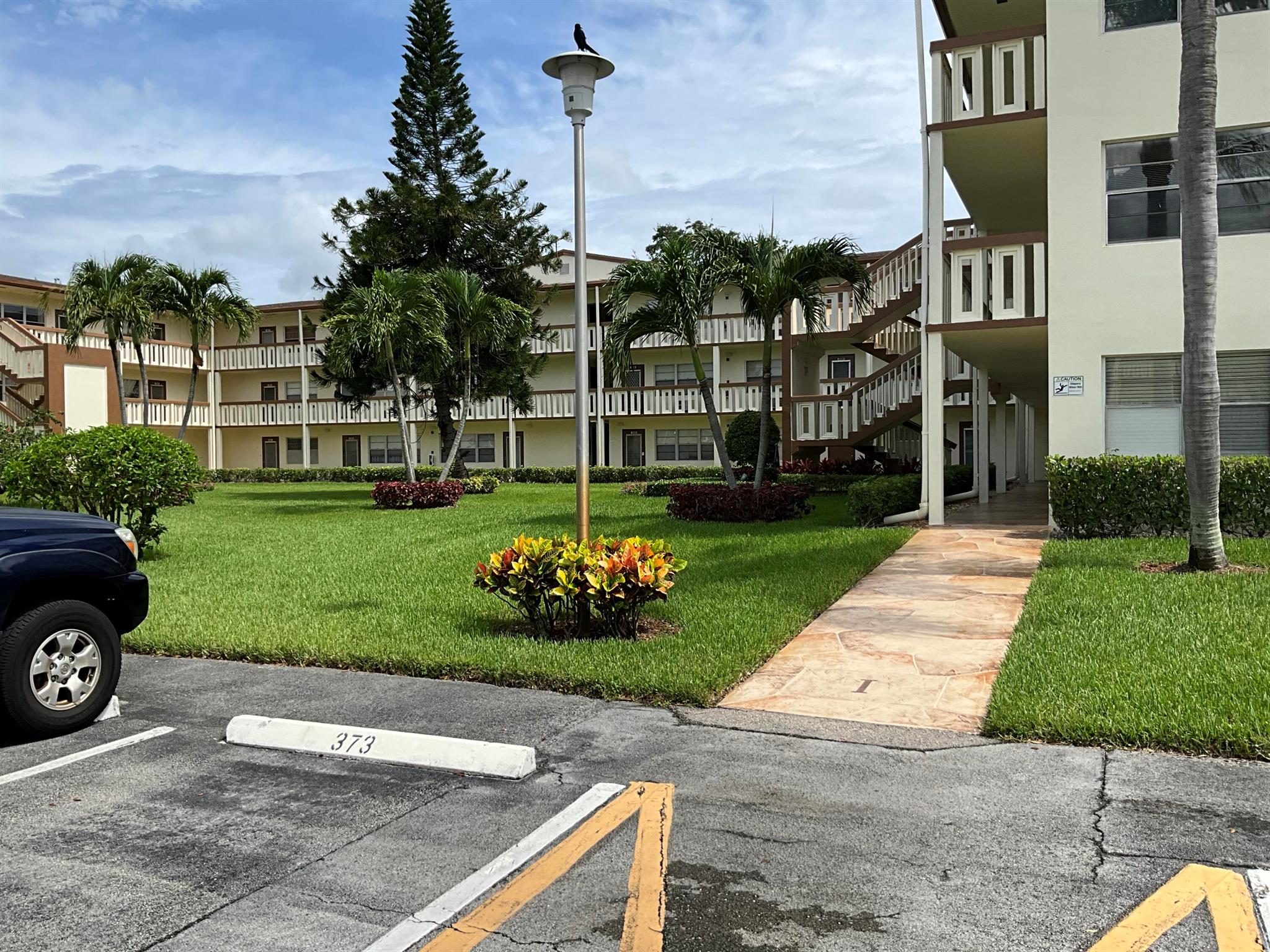 347 Mansfield I Building I