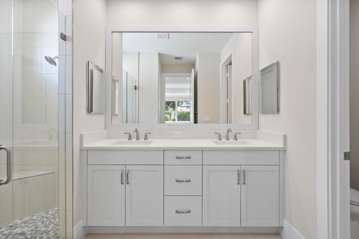 THE FALLS III AT GRAND HARBOR PLAT 32 - Residential