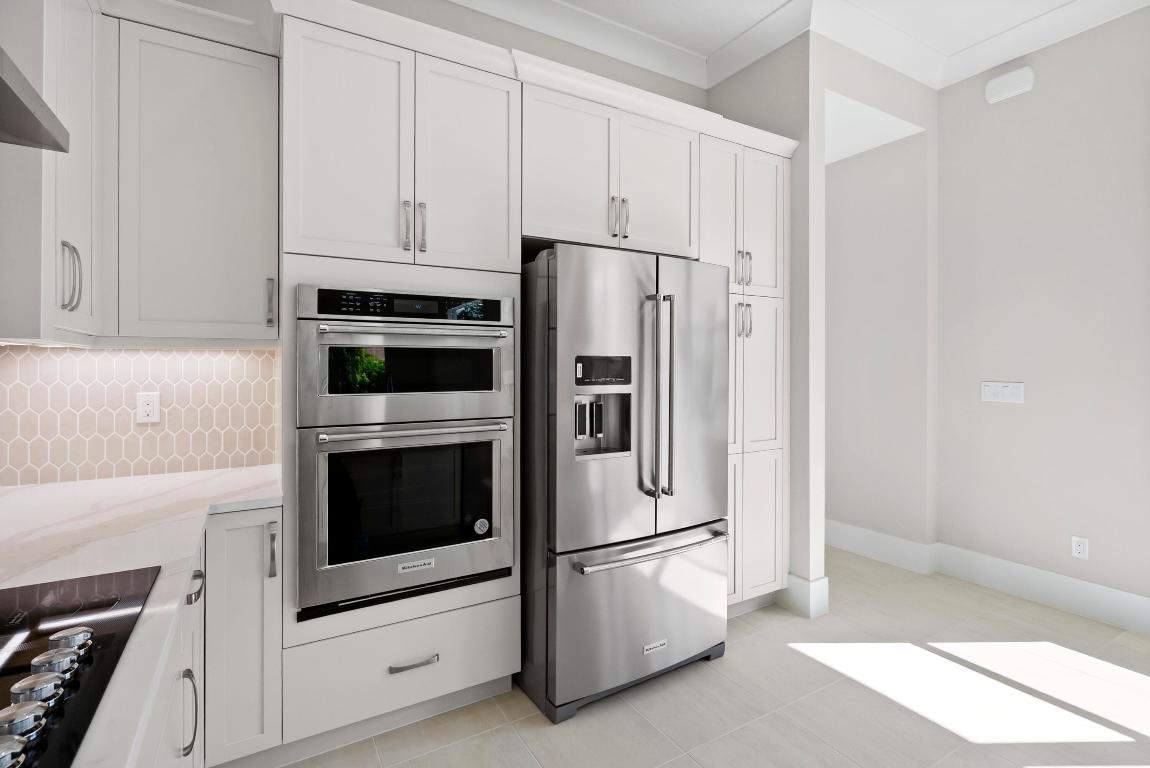 THE FALLS III AT GRAND HARBOR PLAT 32 - Residential