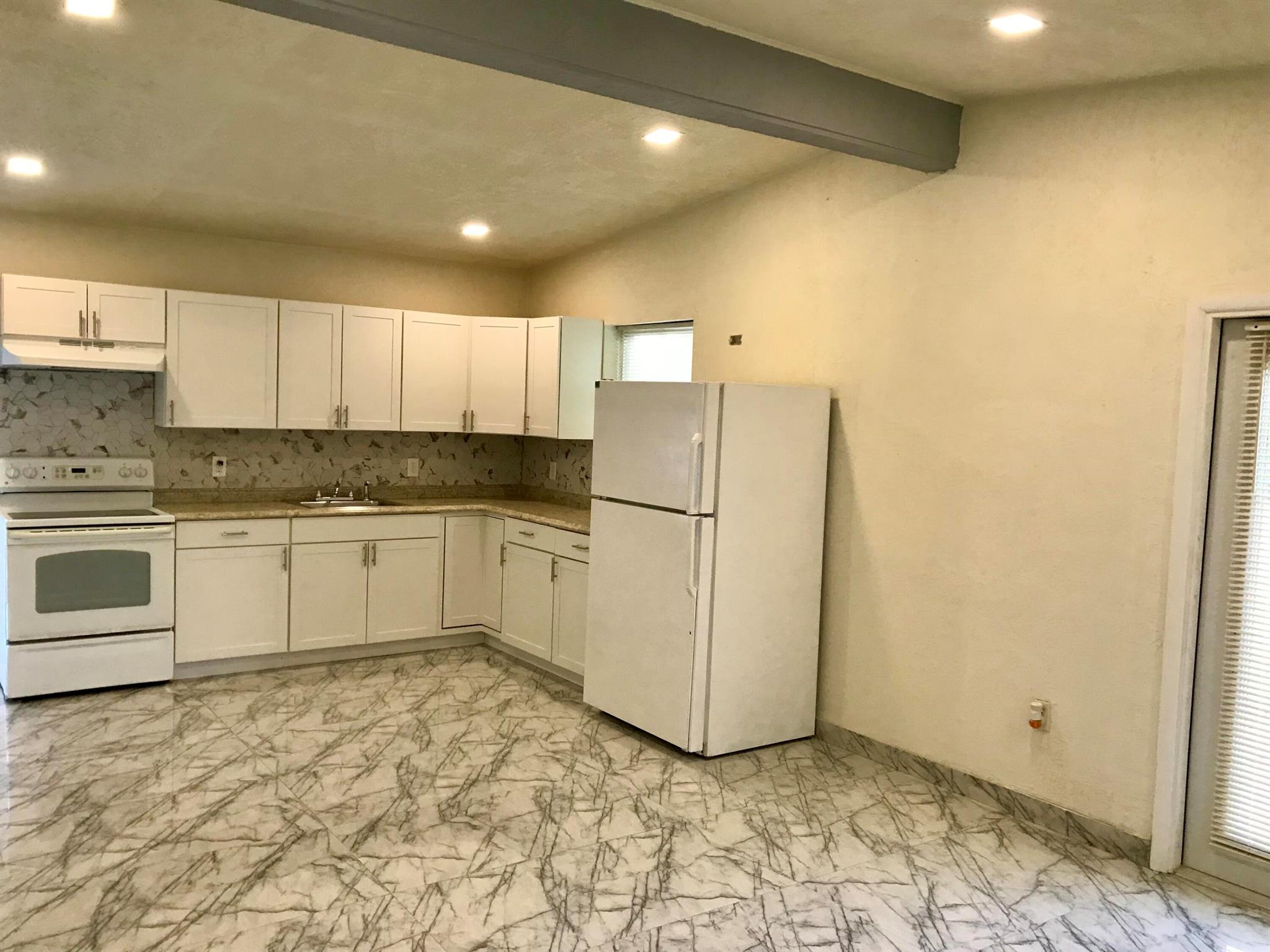 INDIAN HILLS ESTATES - Residential