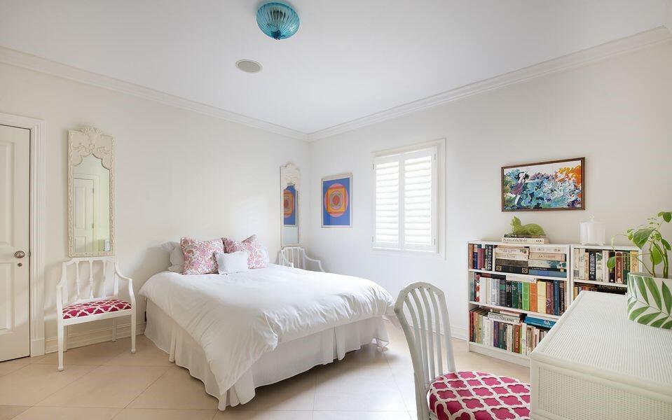 JAMAICA LANE IN - Residential