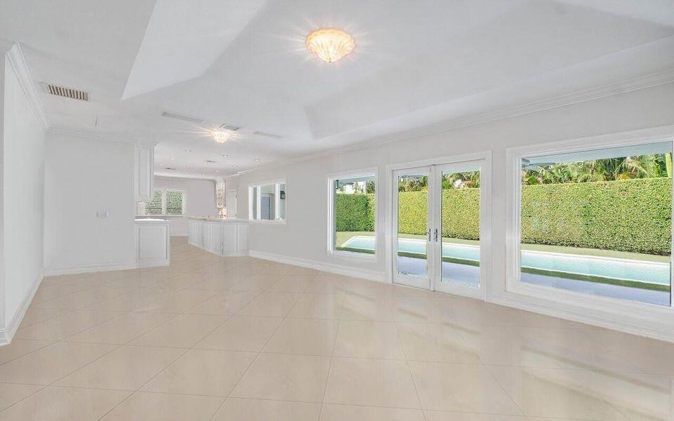 JAMAICA LANE IN - Residential