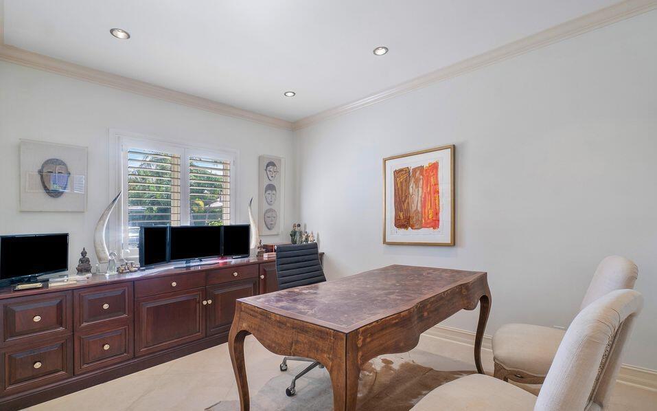 JAMAICA LANE IN - Residential