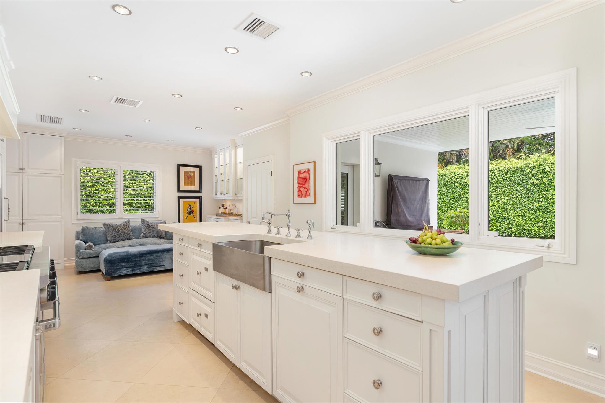 JAMAICA LANE IN - Residential