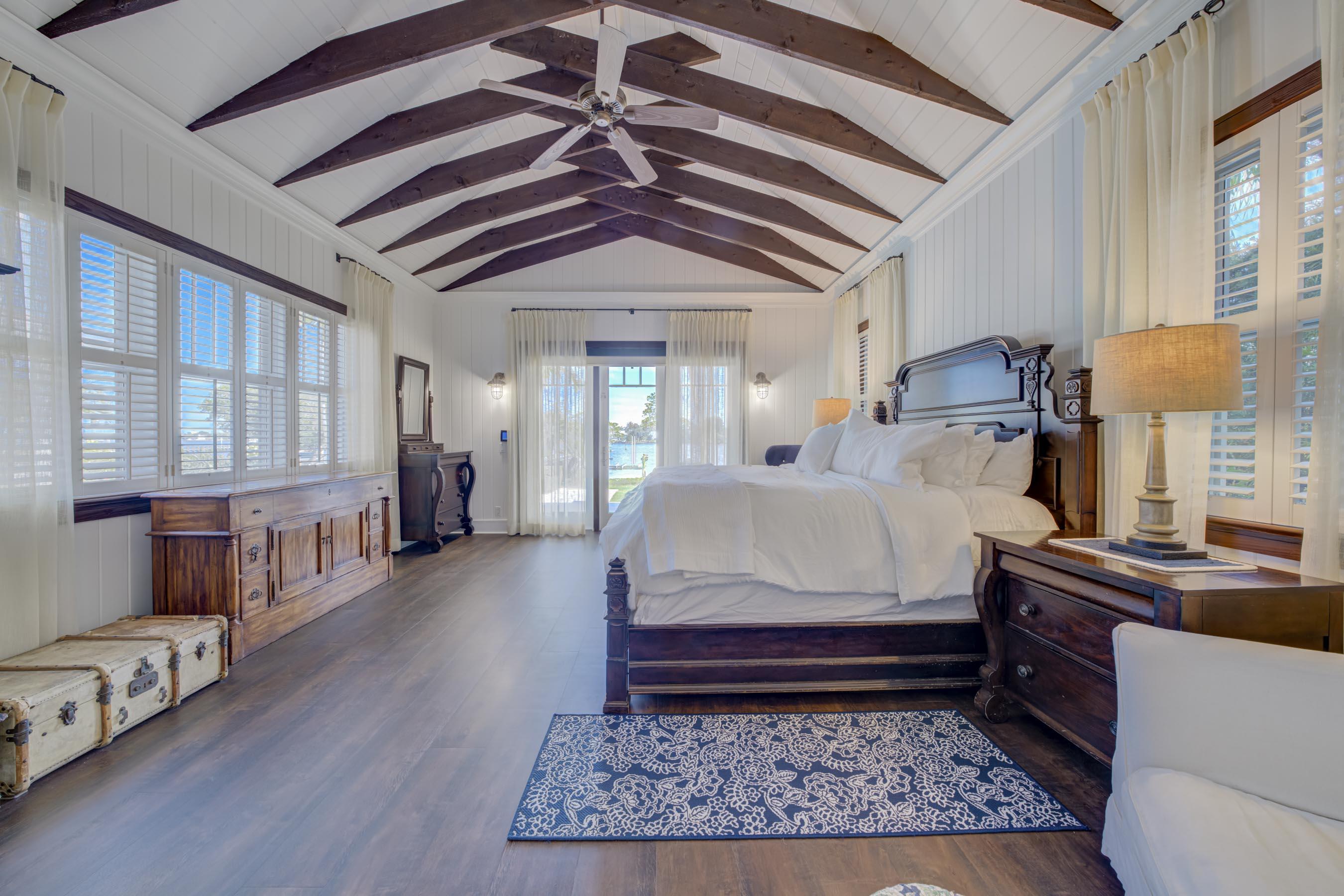 PENNOCK POINT - Residential