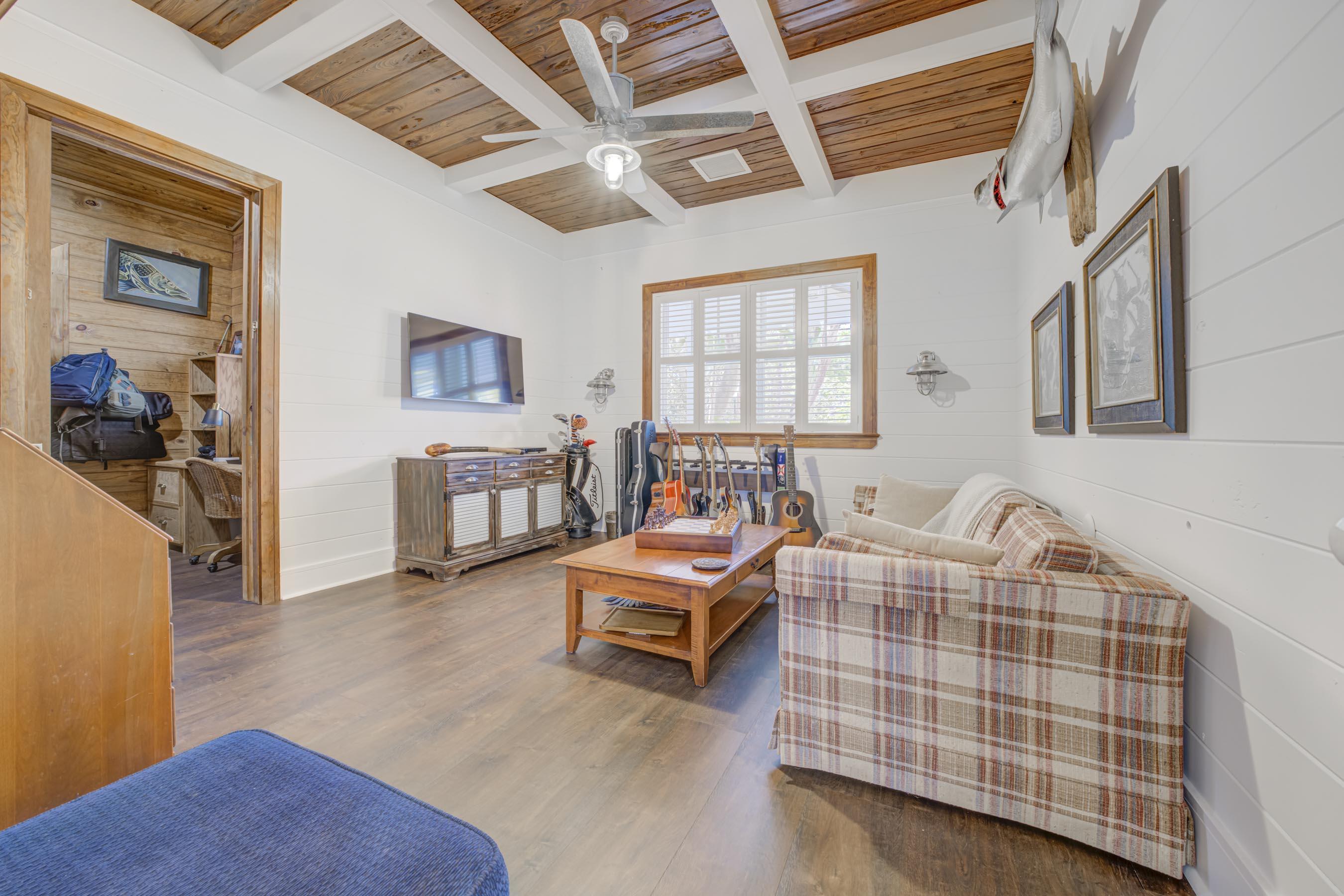 PENNOCK POINT - Residential