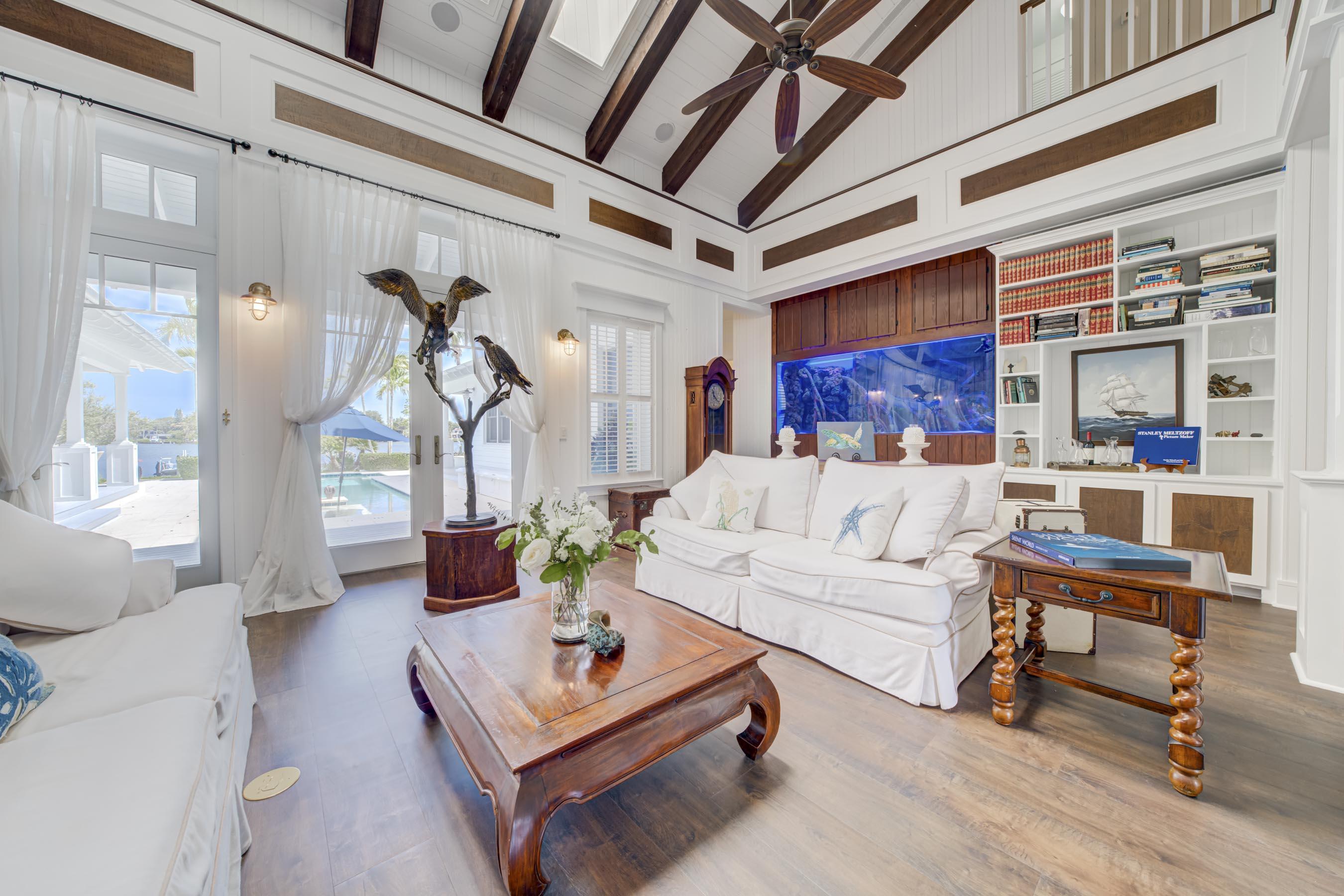 PENNOCK POINT - Residential