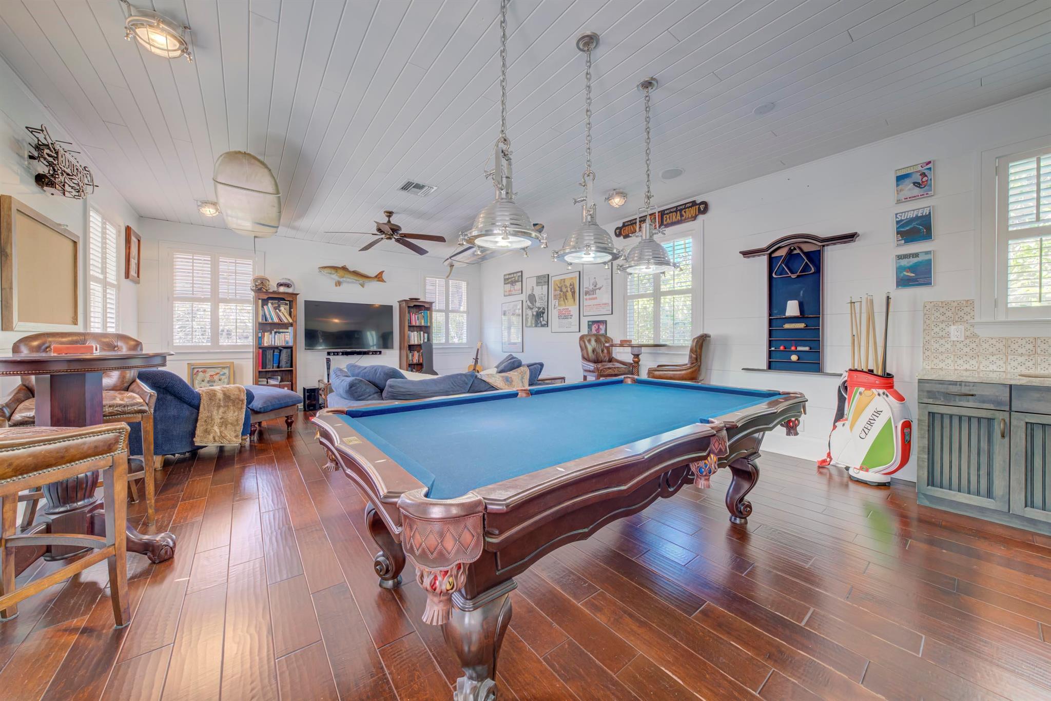 PENNOCK POINT - Residential