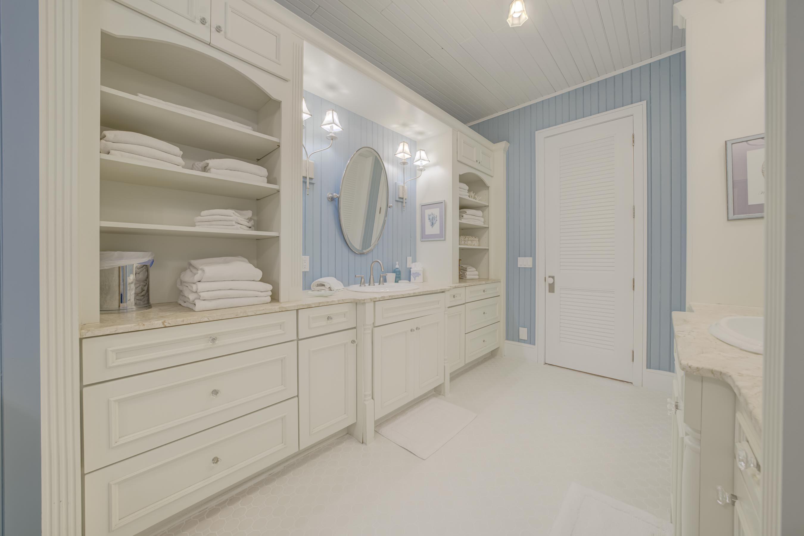 PENNOCK POINT - Residential