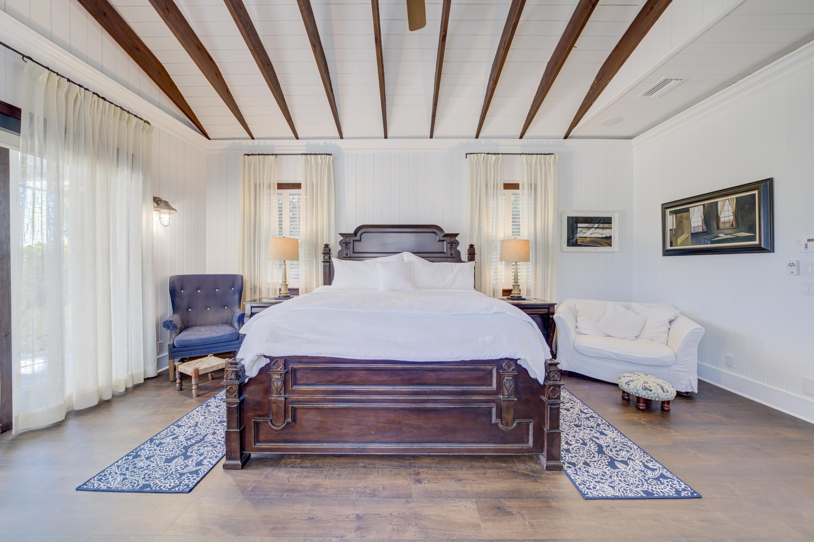 PENNOCK POINT - Residential