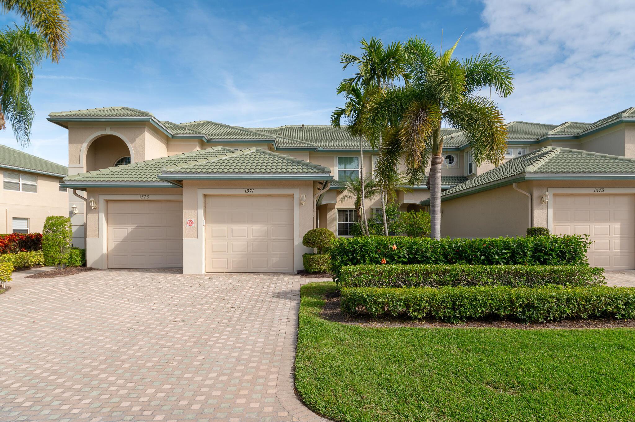 CLUBSIDE VILLAS AT BALLAN - Residential