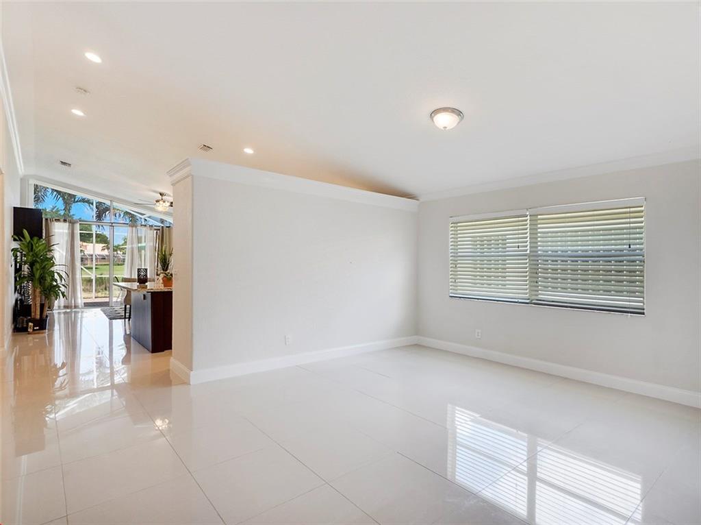 FAIRFIELDS LACUNA 5 - Residential