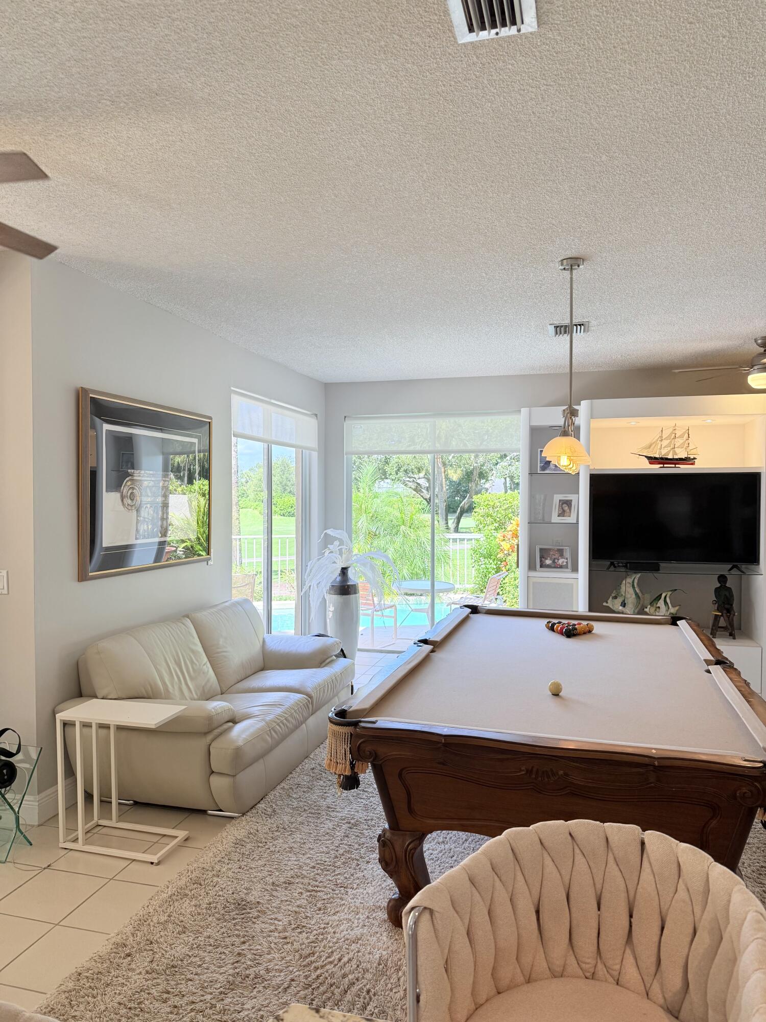 TIFFANY TRACE - Residential