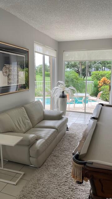 TIFFANY TRACE - Residential