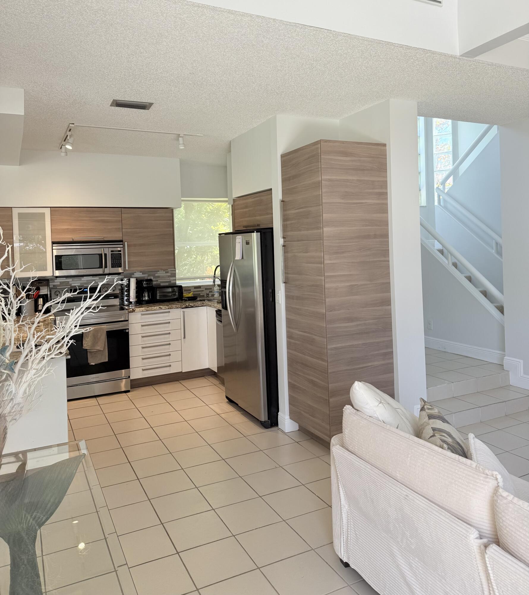 TIFFANY TRACE - Residential