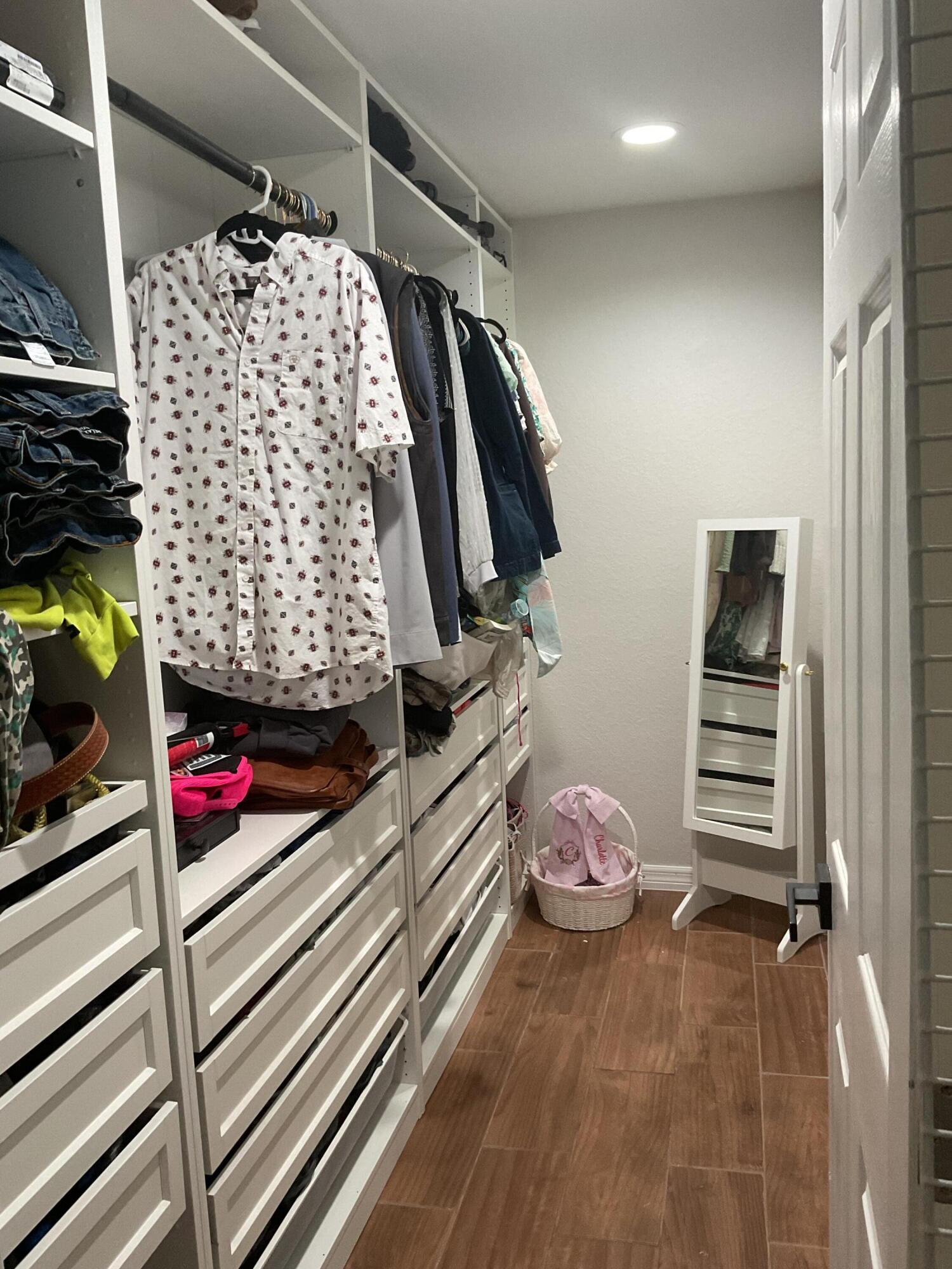 PETIT PARK - Residential