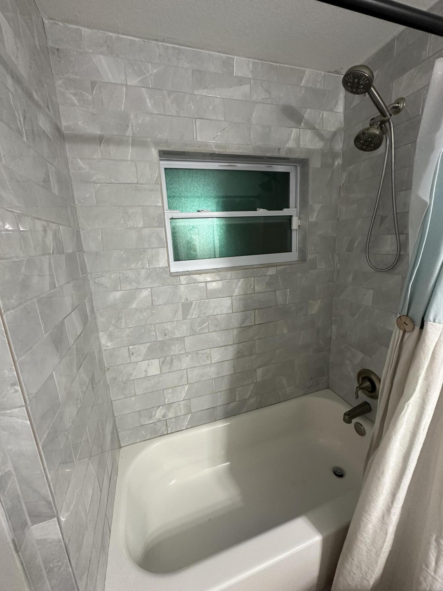 PETIT PARK - Residential