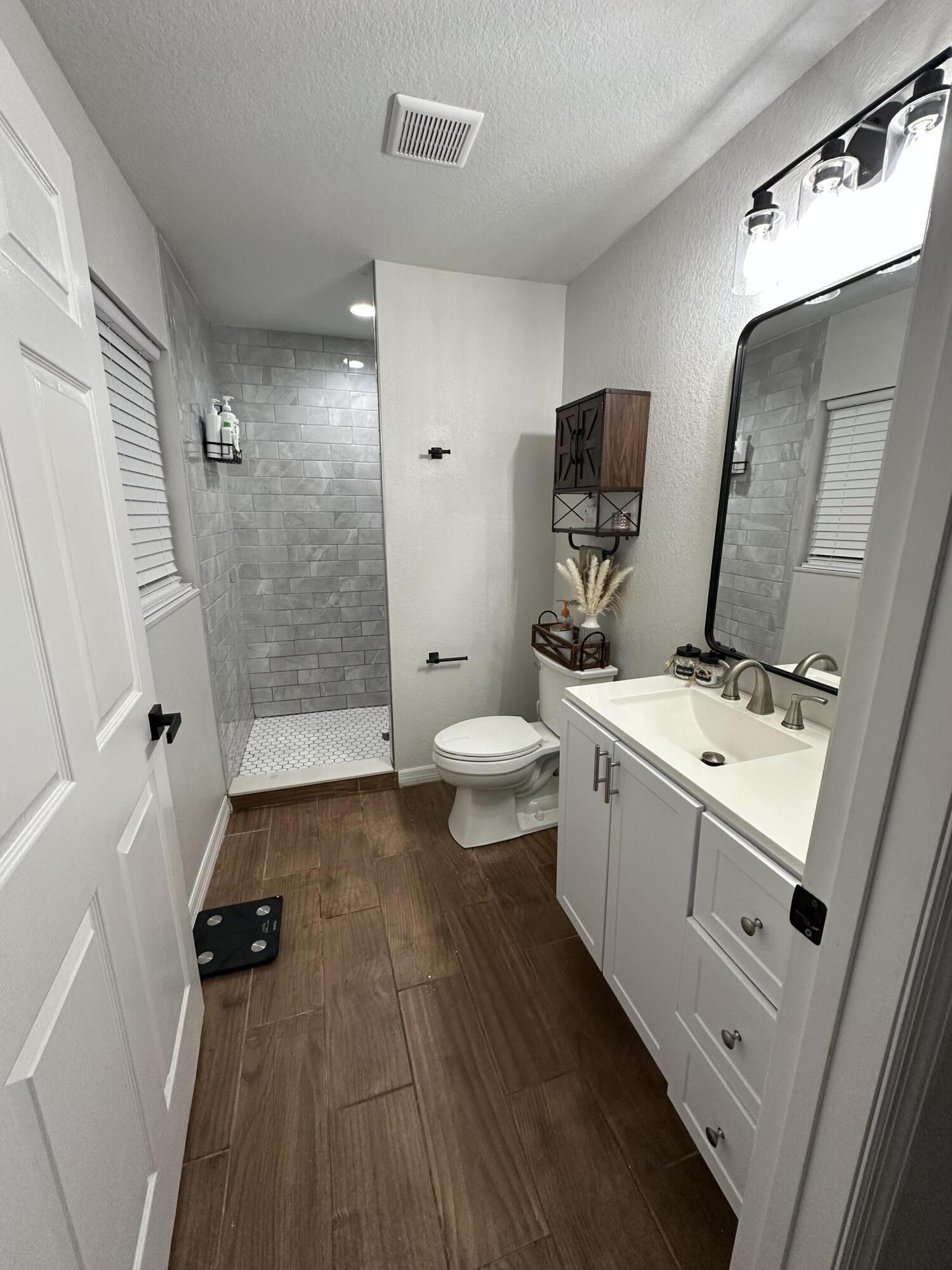 PETIT PARK - Residential