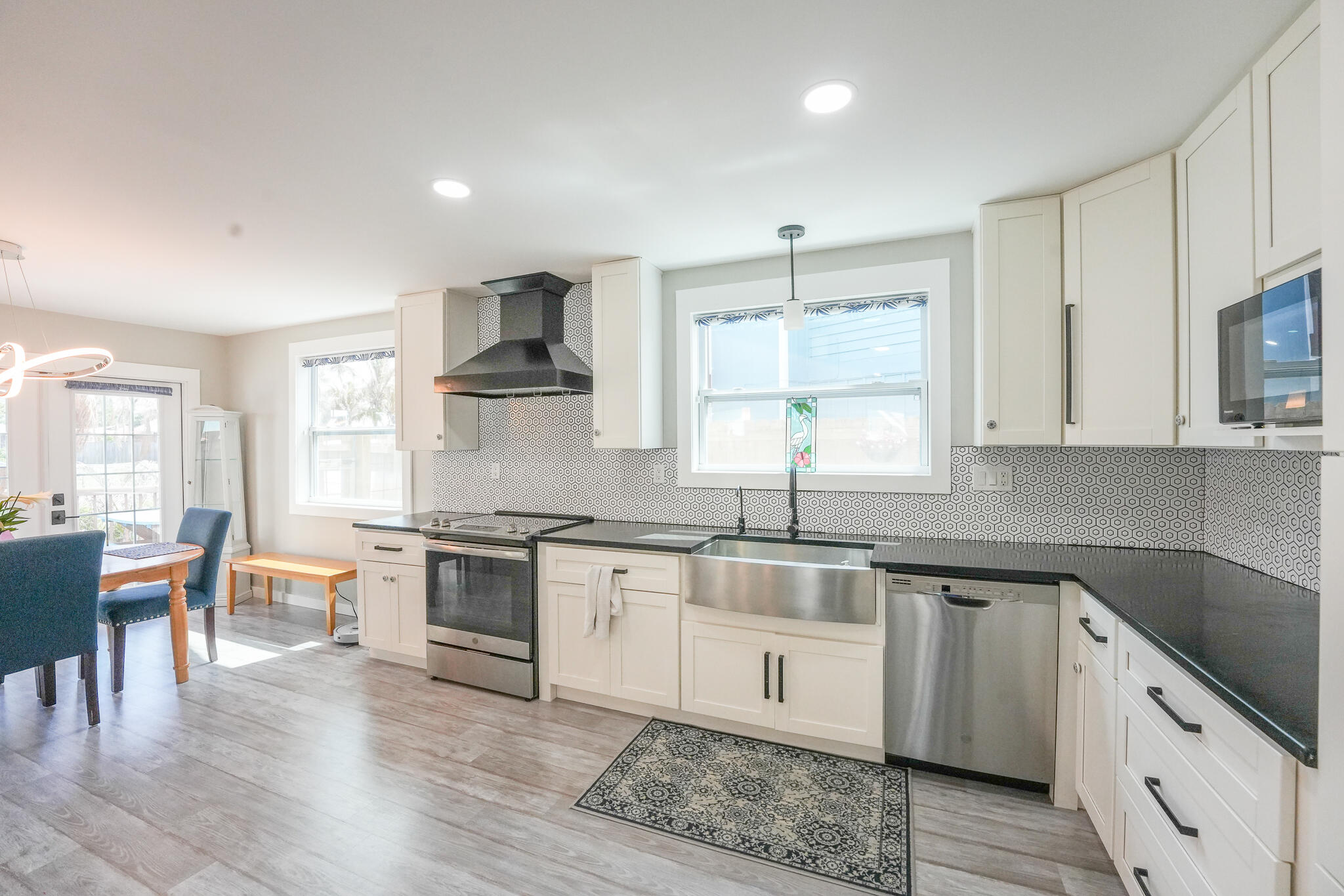 RUSTIC HILLS - Residential