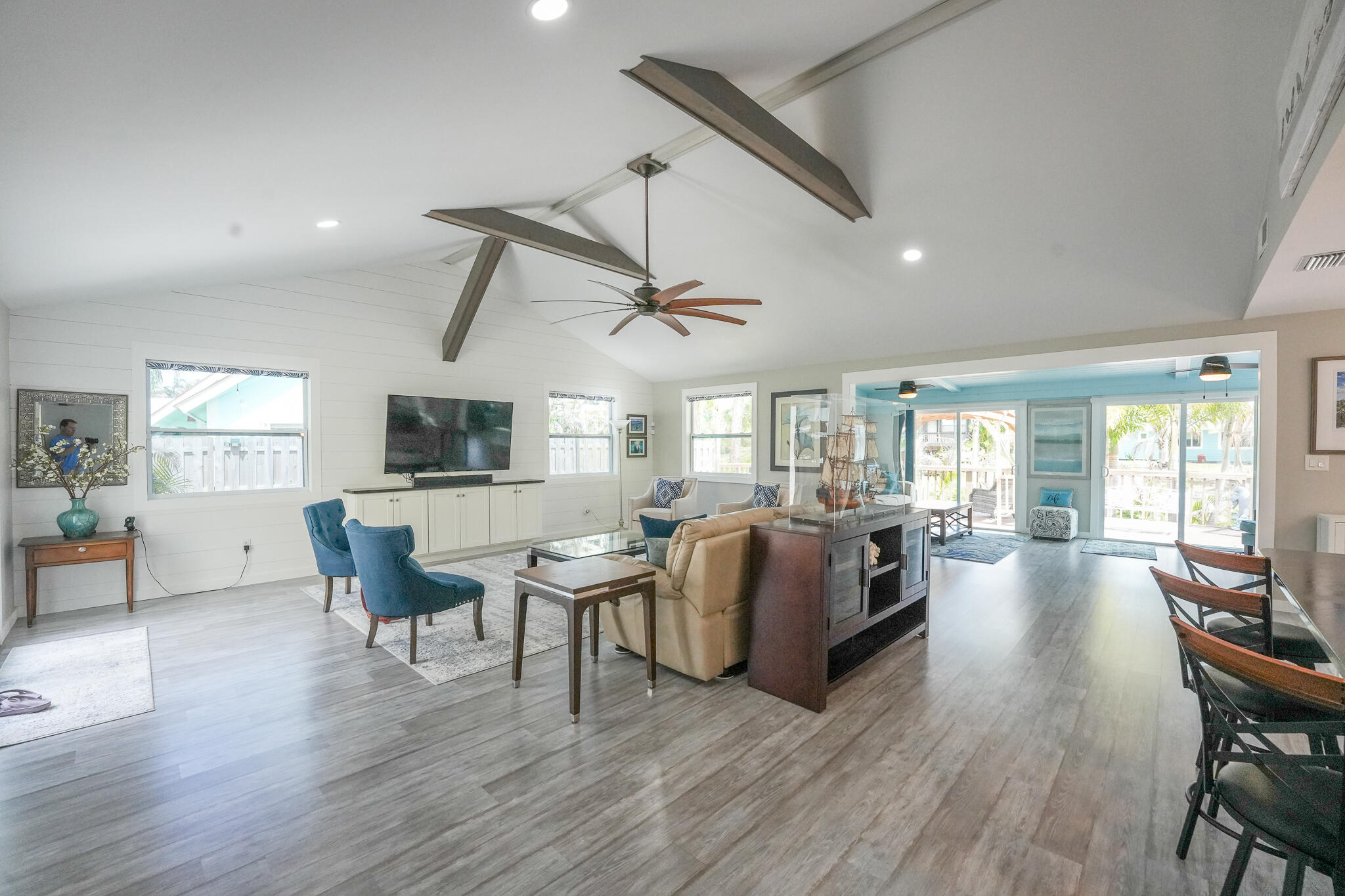 RUSTIC HILLS - Residential