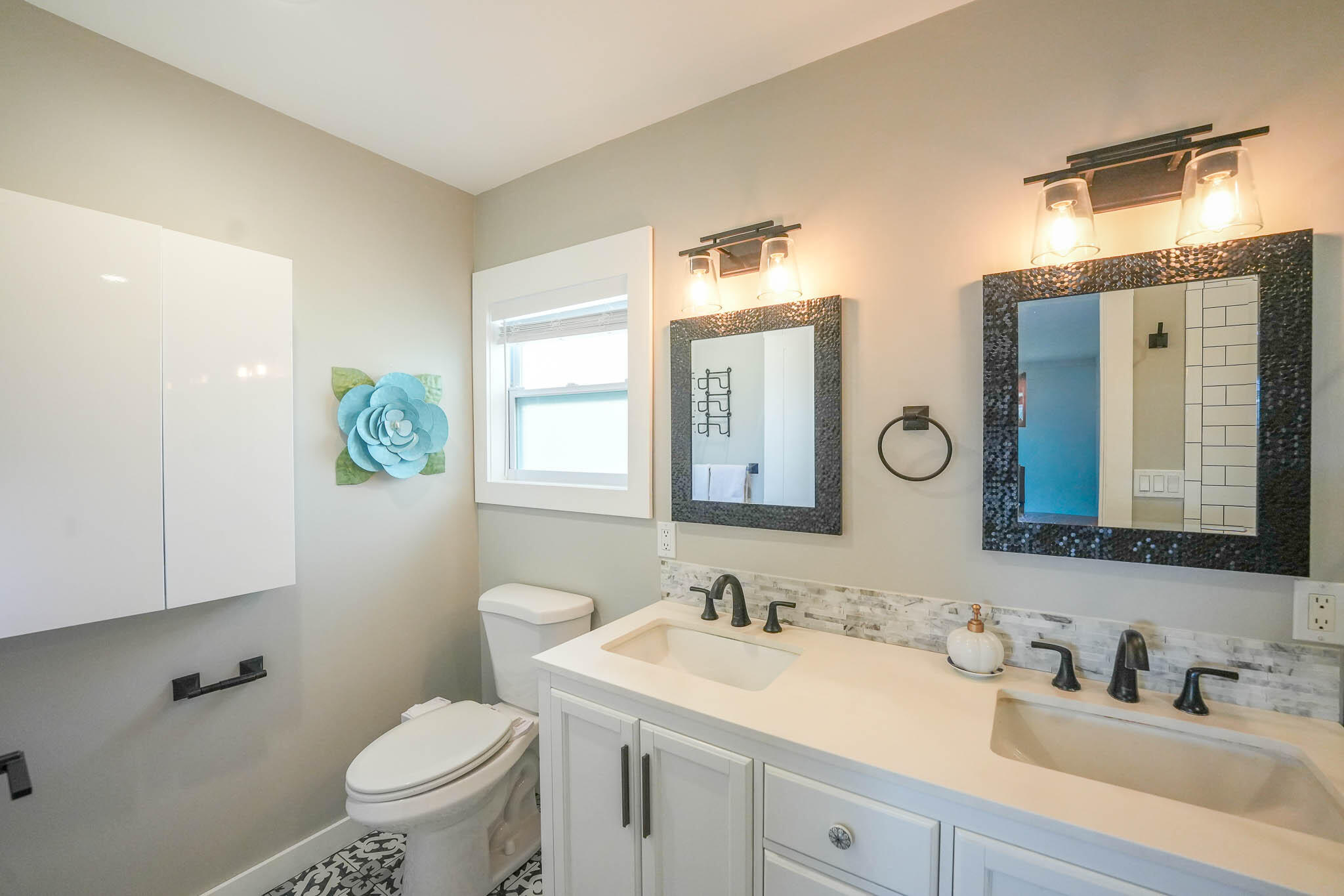 RUSTIC HILLS - Residential