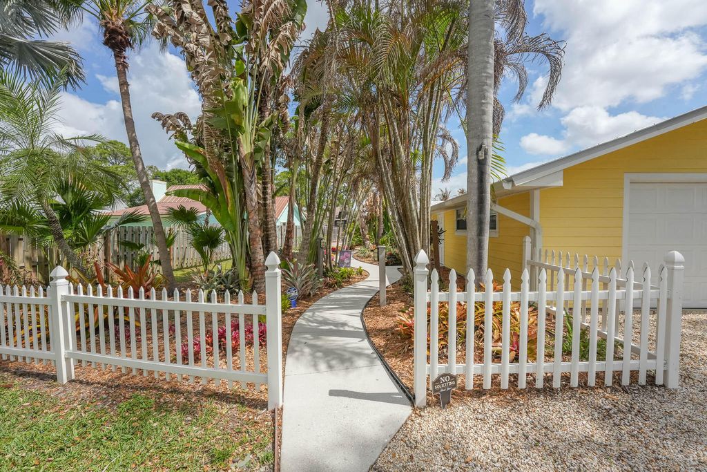 Photo of 1341 SW Evergreen Lane, Palm City, FL 34990 (MLS # B26011490)