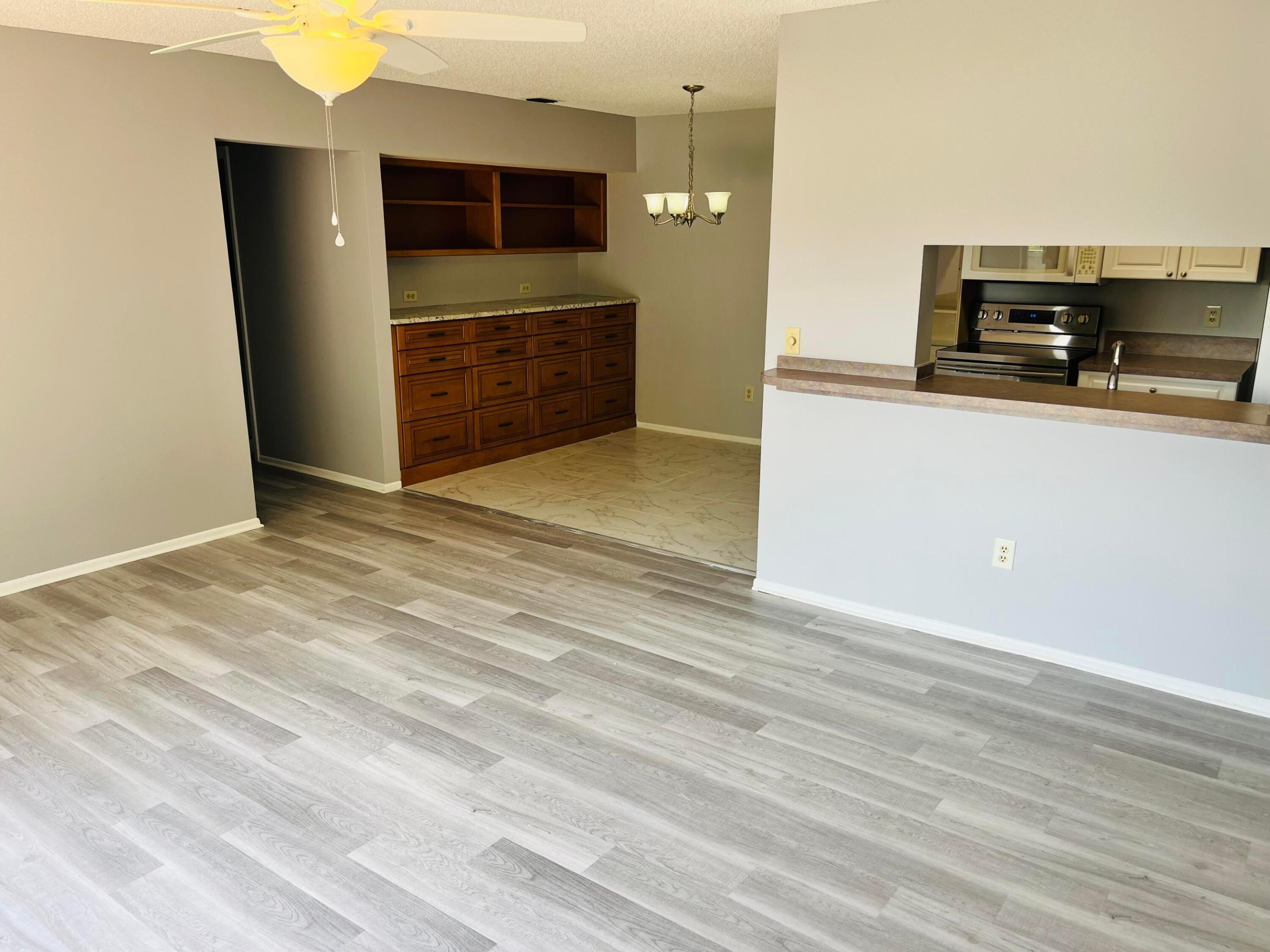 CINNAMON TREE - Residential Lease