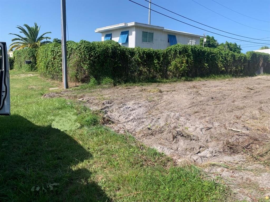 Photo of 1511 NW 9th Avenue, Stuart, FL 34994 (MLS # R10861286)