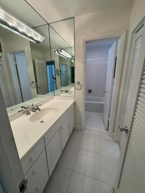 LOST TREE CLUB CONDO 1 OLD PORT VILLAGE PT - Residential