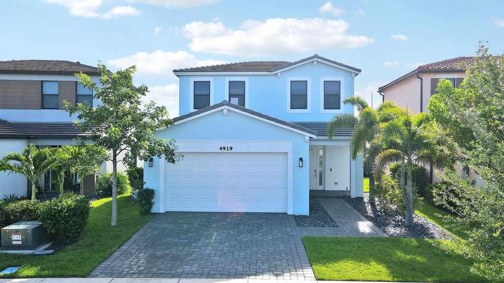 Photo of 4919 Coquina Place, Westlake, FL 33470 (MLS # B26023267)