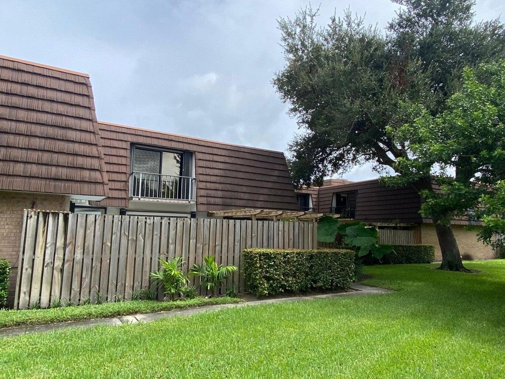 Photo of 1510 15th Lane, Palm Beach Gardens, FL 33418 (MLS # R10955733)