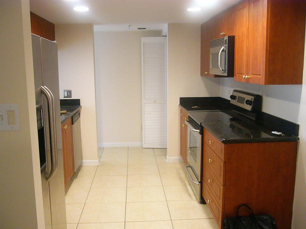 lakeside of delray - Residential Lease