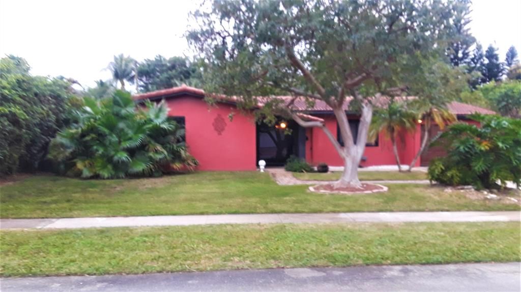 Photo of 1250 SW 4th Street, Boca Raton, FL 33486 (MLS # R10728888)