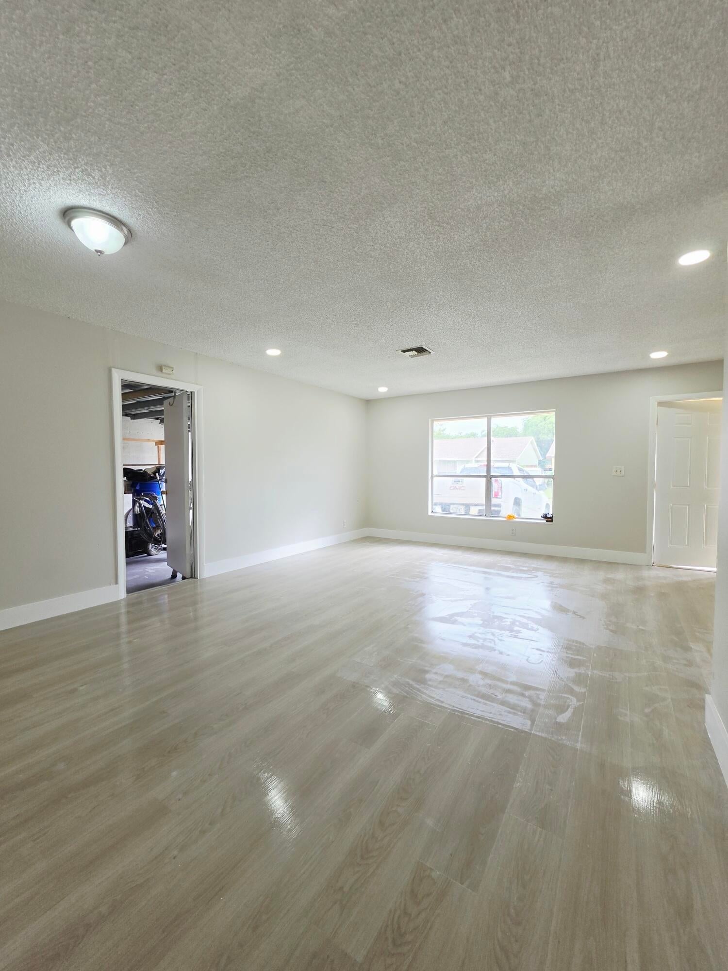 6117 Blue Grass Circle