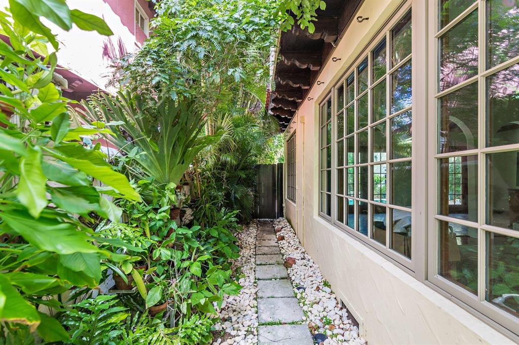 ROYAL PARK - Residential