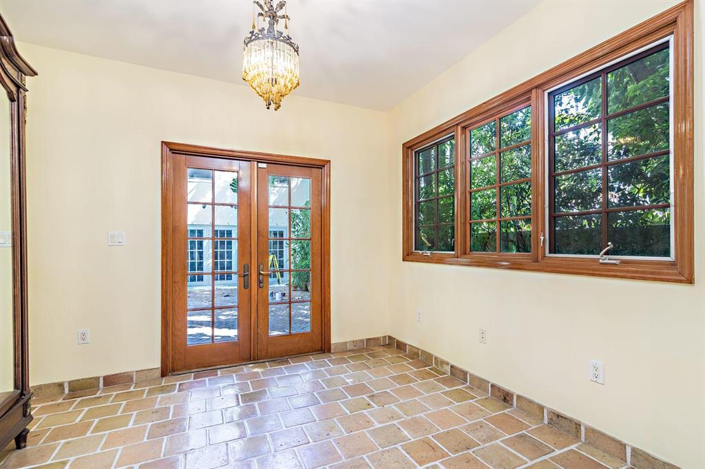 ROYAL PARK - Residential