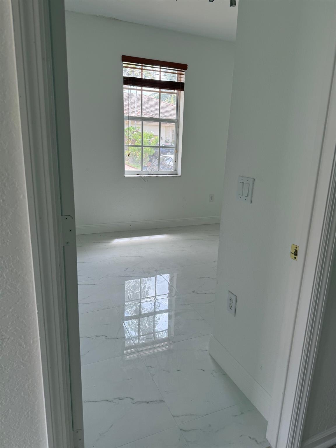 Walnut Creek Twnhms 170-2 - Residential Lease