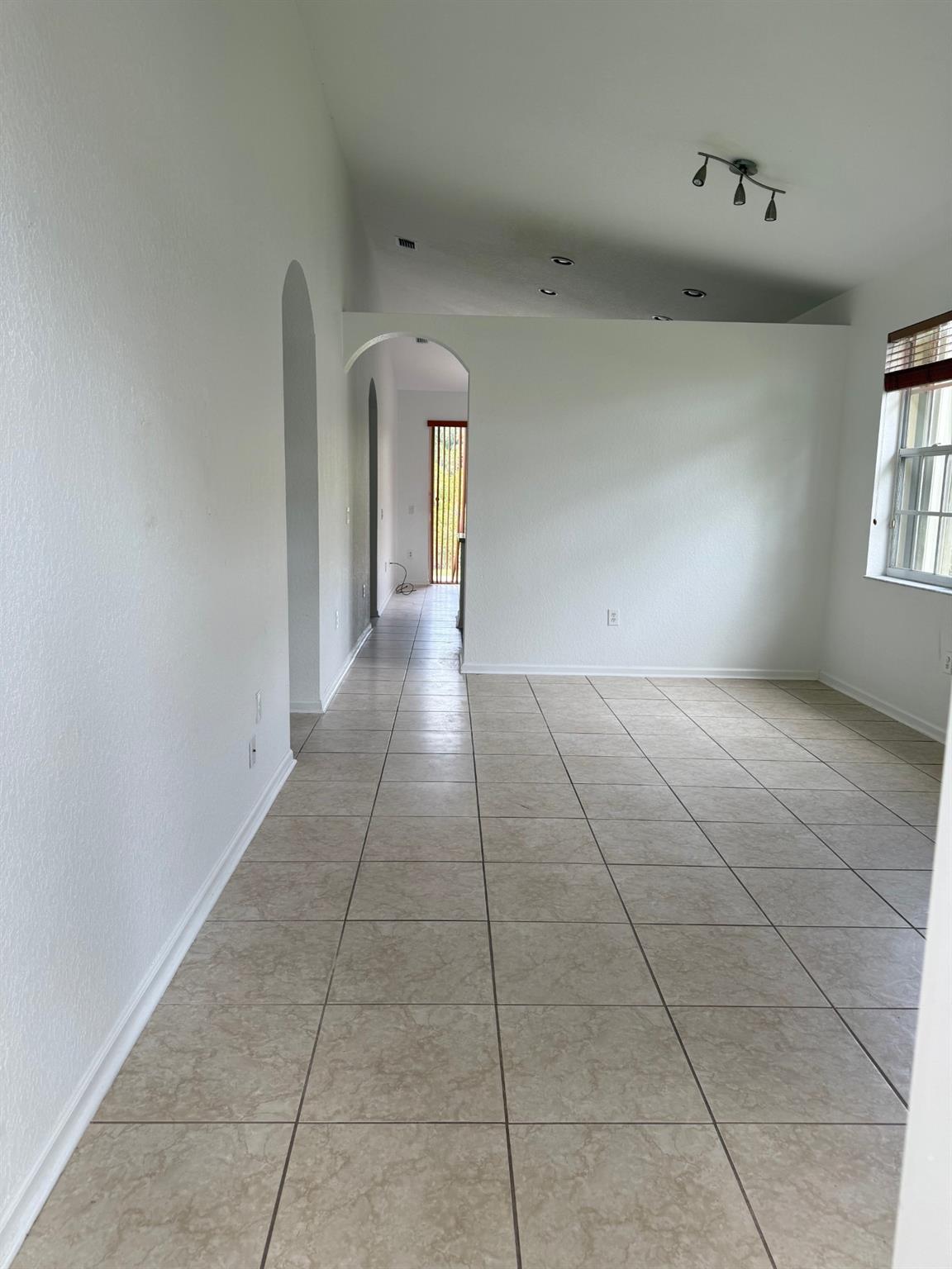 Walnut Creek Twnhms 170-2 - Residential Lease
