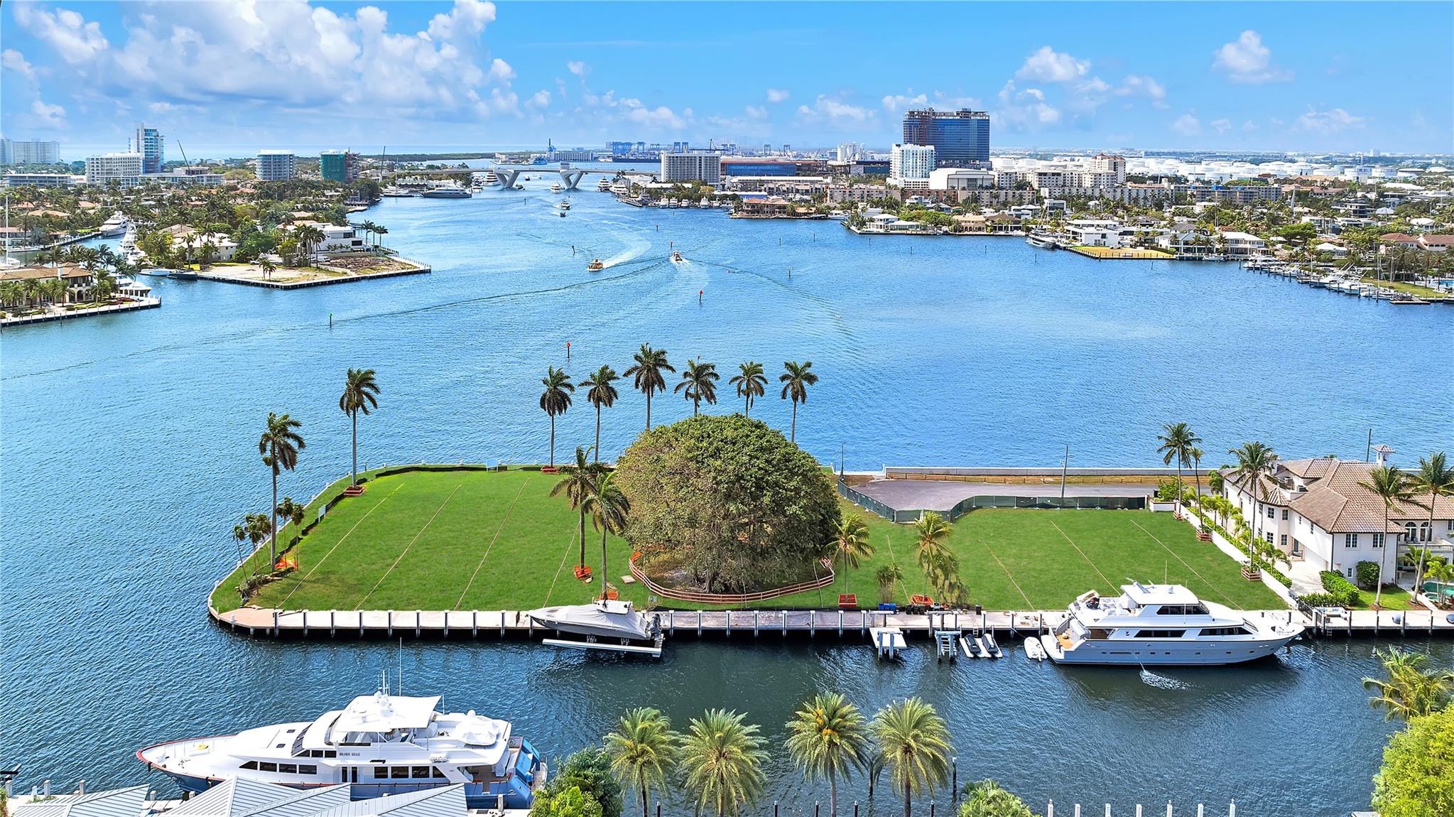 A once-in-a-lifetime opportunity to own Fort Lauderdale’s most iconic point lot in prestigious Rio Vista! This unrivaled property offers 840’ of prime waterfrontage, delivering breathtaking panoramic Intracoastal views. A marina-grade dock accommodates multiple yachts without obstructing the vista. With unparalleled scale and location, this rare offering is ideal for a world-class estate or luxury residential development in one of South Florida’s most coveted enclaves. Total lot square footage consists of 3 sub-divided lots on 1818,1813,1811 SE 10th St. Please see broker remarks for the 3 Folio Number's.