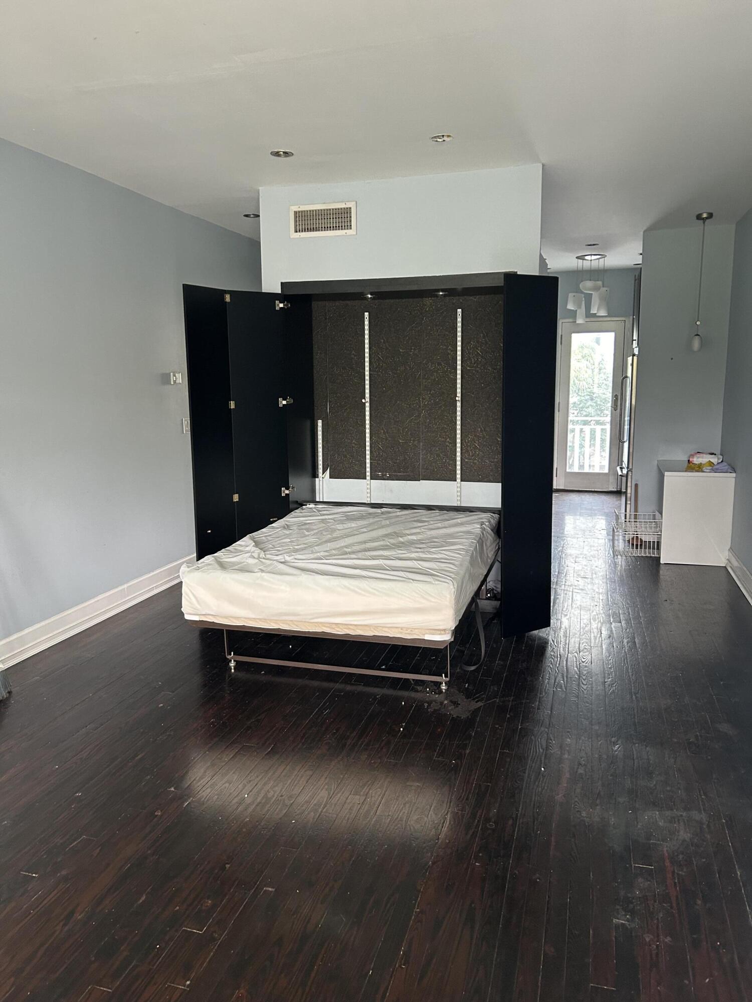 SHERITA CONDO - Residential