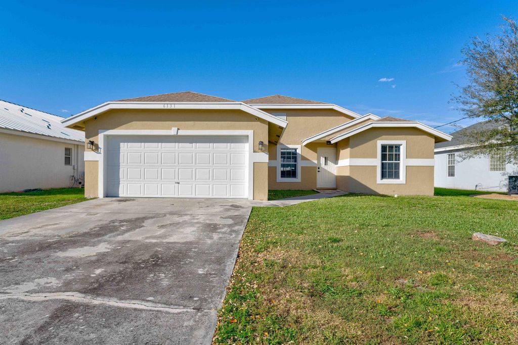 Photo of 6131 Robinson Street, Jupiter, FL 33458 (MLS # R10960473)