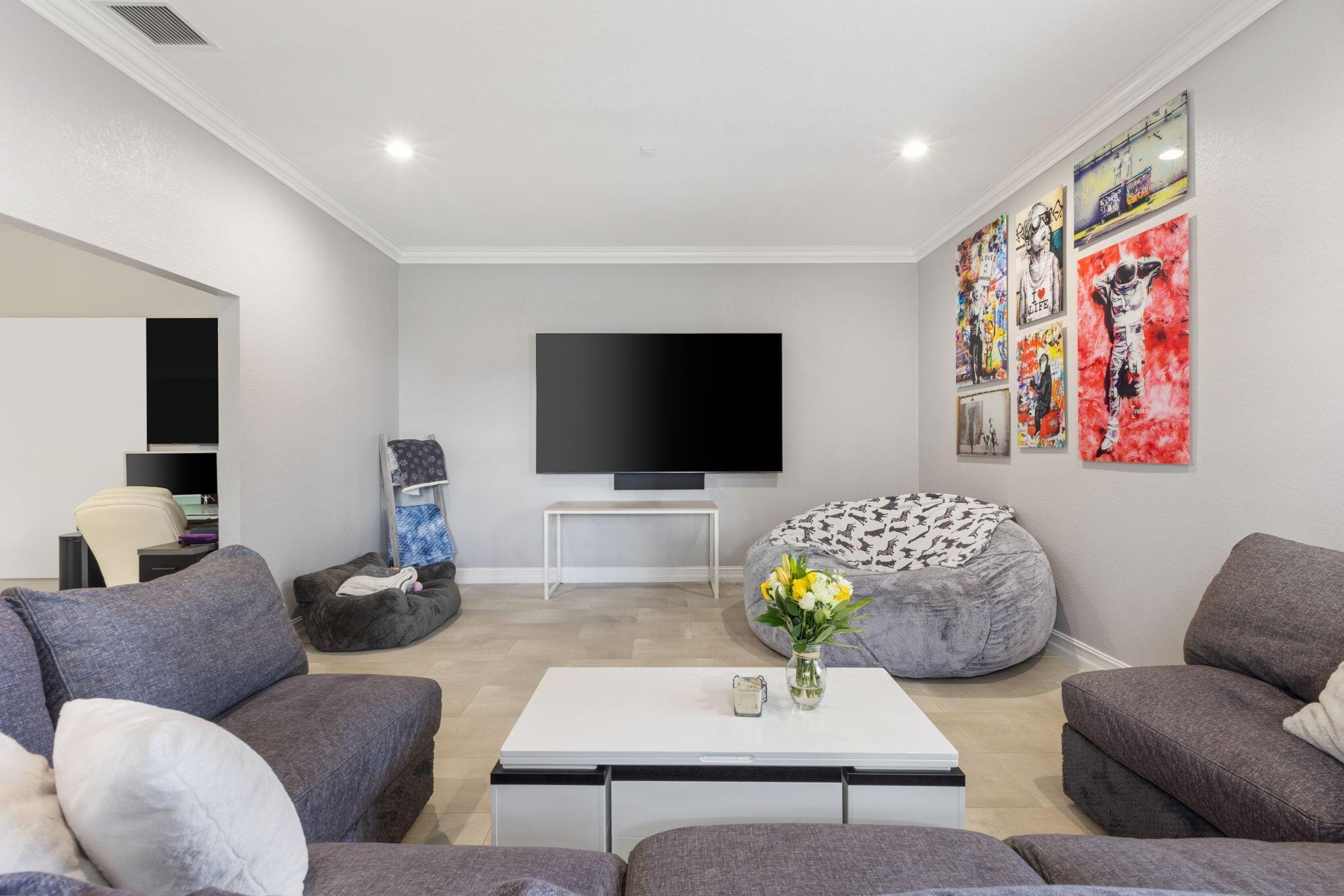 ISLES AT WELLINGTON 7 - Residential