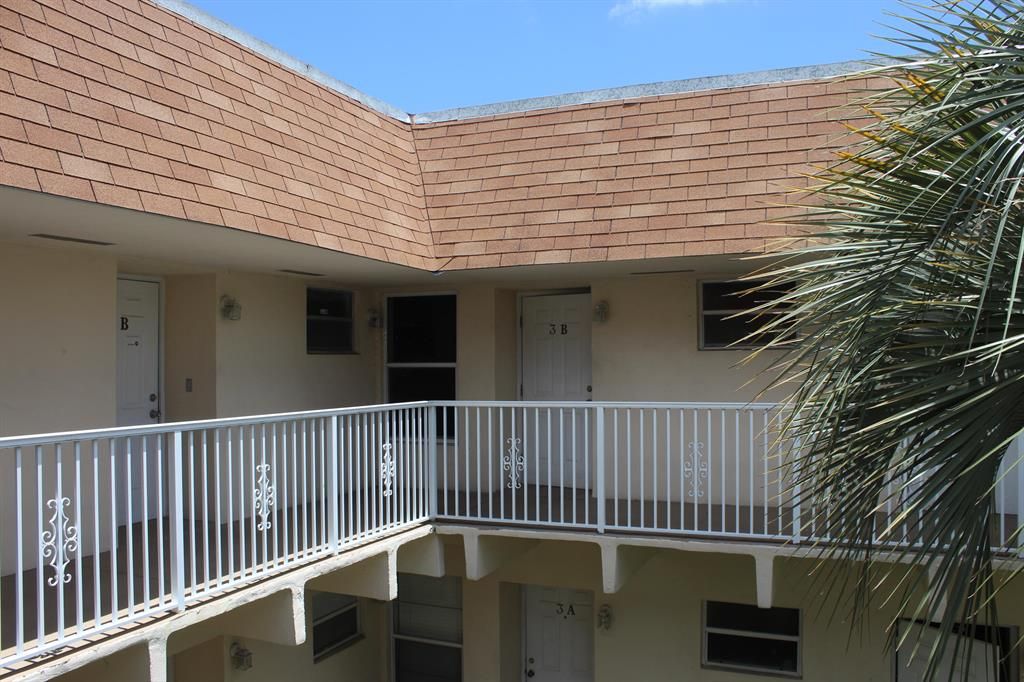 Photo of 10330 N Military Trail #3b, Palm Beach Gardens, FL 33410 (MLS # R10736603)