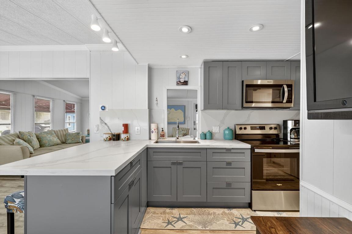 OUTDOOR RESORTS AT NETTLES ISLAND - Residential