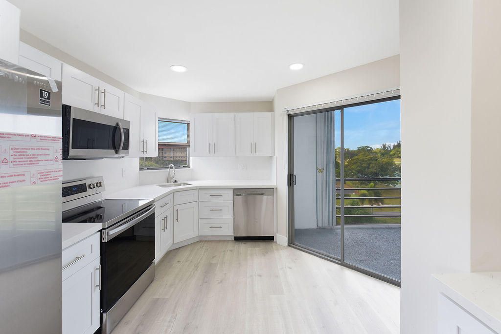 Photo of 3590 Via #501, Lake Worth, FL 33467 (MLS # B26019041)