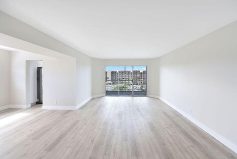Tiny photo for 3590 Via #501, Lake Worth, FL 33467 (MLS # B26019041)